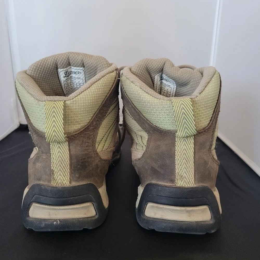 Danner Boots Sobo Mid 6